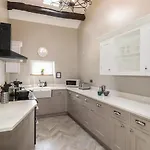 Caton Lane House Дом отдыха *