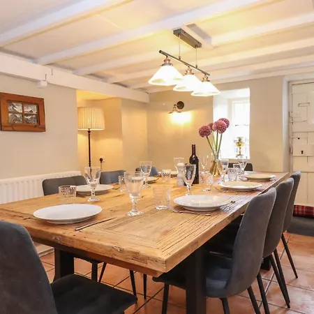 Caton Lane House Грейндж-овер-Сандс